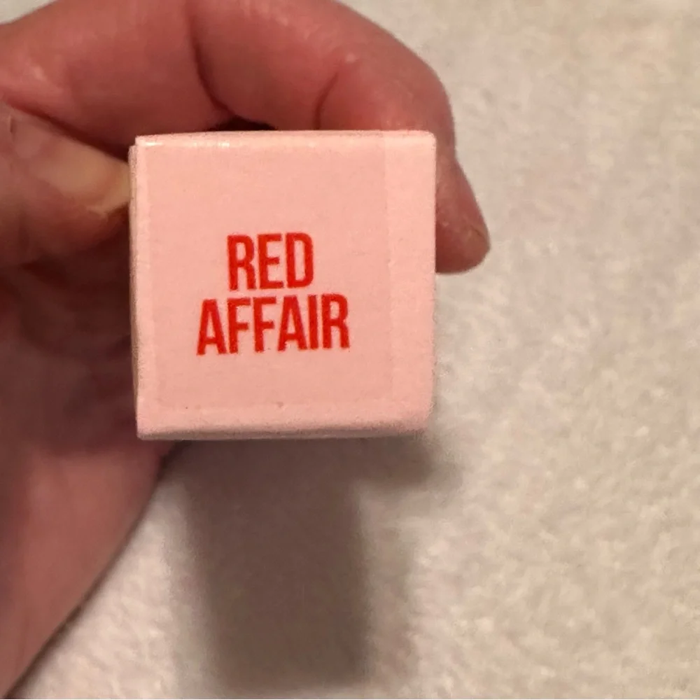 Velvet Trap Red Affair Lipstick - Jeffree Starr Cosmetics